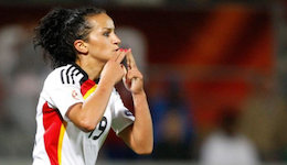 فوتبالیستی که "مادر شدن" را به جام جهانی ترجیح داد+عکس فاطمیره الوشی، زن فوتبالیست