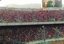 برای واگذار نشدن سرخابیها به خودروسازان سنگاندازی میکنند  هواداران پرسپولیس