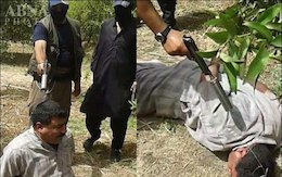 اعدام ۴ پلیس به دست داعش+تصاویر اعدام توسط داعش