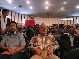 از اهانت سحرخیز به برخی مسئولین نظام تا سوت و کف برای سران فتنه همایش دانشجویی