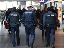 وادار کردن مسلمانان به خوردن گوشت خوک در هانوفر آلمان  پلیس43