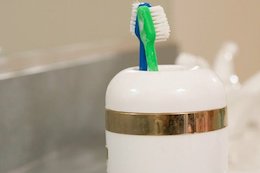 آیا مسواک روزه را باطل میکند؟  مسواک