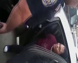 رفتار خشن پلیس امریکا با یک زن باردار+عکس  خشونت پلیس آمریکا