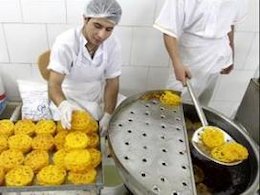 قیمت زولبیا و بامیه رمضان کیلویی ۱۰ هزار تومان تعیین شد زولبیا43