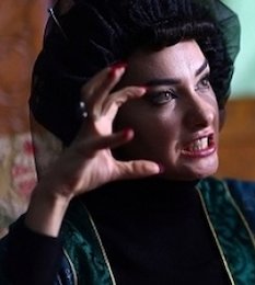 مواضع انقلابی فدای گیشه/ شهرداری و اکران فیلم نهنگ2