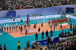 احترام آمریکاییها به تماشاگران ایرانی   والیبال ایران و آمریکا