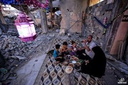 افطاری خانواده فلسطینی