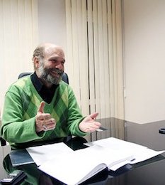 حمله وکیل خانواده هاشمی به قوه قضائیه/ مهدی پاک است
 علیزاده/2