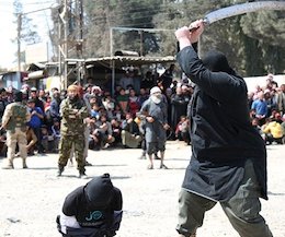 گردن زدن جوان سوری به دست داعش+تصاویر جنایت داعش