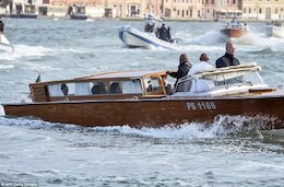 دردسر همسر رییس جمهور برای پلیس+ تصاویر  قایق سواری میشل اوباما