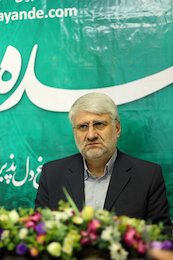 بیتدبیری دولت در حل مسائل داخلی/ توزیع کالای ارزان حق مردم است محمدحسین فرهنگی در حاشیه بازدید از سایت «نماینده»