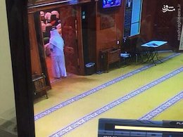 عکس/ لحظه ورود عامل انتحاری به مسجد شیعیان عامل انتحاری تکریت