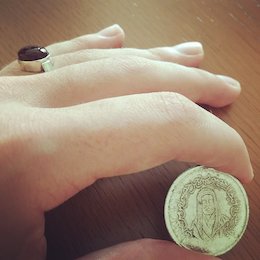 یادگاری پر ماجرای سید احمد خمینی + عکس یادگاری