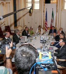 کنگره از طریق قطع بودجه سازمان ملل باید مانع اجرای برجام شود/ سیاست درست، تلاش برای تغییر نظام در ایران است مذاکرات/2