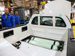 تولید وانت در دو شرکت متوقف شد خودرو وانت43