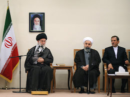 قدردانی رهبر معظم انقلاب از مجاهدات صادقانه تیم هستهای/ پشتوانه روحی، معنوی و فکری عامل اصلی حل همه مشکلات است رهبری و دولت