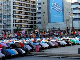 مخالفت با ساخت یک مسجد در رومانی نماز43