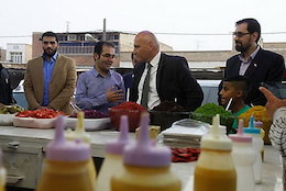 فلافلخوری سفیر سوئیس در اهواز+عکس فلافلخوری سفیر سوئیس