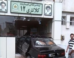 تصادف عجیب یک پژو با کلانتری! +عکس تصادف پژو با کلانتری