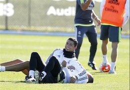 شوخی رونالدو با هم تیمی اش+تصاویر شوخی رونالدو