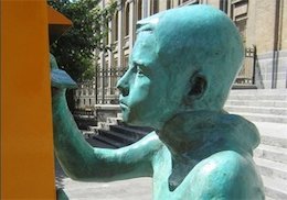 ناپدید شدن یک مجسمه مشهور تهران+عکس مجسمه موزه پست