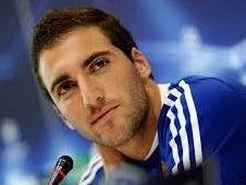 کتککاری ستاره آرژانتینی با یک هوادار!+عکس  گونزالو هیگواین 43