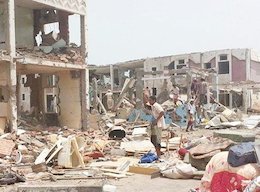 حمله اشتباهی عربستان به مقر هوادارانش در یمن،دست کم ۳۰ نفر را به کشتن داد  حمله عربستان به یمن
