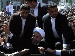 روحانی وارد شهرری شد  روحانی 43