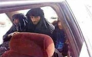 فرار داعشی‌ها با لباس زنانه