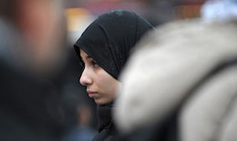 ضرب و شتم دختر یهودی تازه مسلمان تازه مسلمان