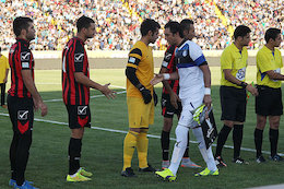 جنجالی ترین اتفاق بازی استقلال+تصاویر دروازه بان استقلال