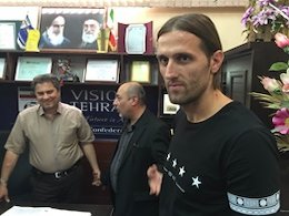 کری خوانی بازیکن جدید استقلال!/عکس پروپیچ