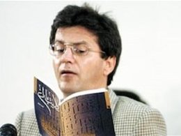 «بیپولی» بنیاد فرهنگی یک شاعر را تعطیل کرد احمد عزیزی