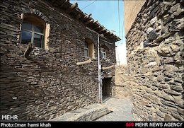 معماری سنگی روستای «ورکانه» سیمانی میشود! ورکانه