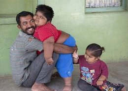 اگر دوست دارید کودکتان بیشتر عمر کند این عکس را ببینید چاق ترین خانواده دنیا