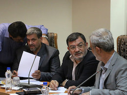 «خانه احزاب» و حاشیه های تکراری/ مجادله لفظی در نشست غیرعلنی نشست خانه احزاب