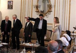 کشف حجاب در سفارت ایران در لندن/تصاویر کشف حجاب سفارت لندن