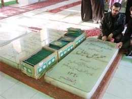 امروز؛ غبارروبی و عطرافشانی مزار شهیدان رجایی و باهنر  مزارشهدا43