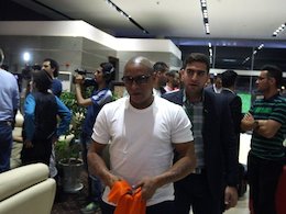 سلفی بازیگر ایرانی با کارلوس+عکس  ورود روبرتو کارلوس و سالگادو به تهران