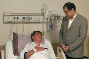 عیادت وزیر بهداشت از شجریان