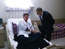 عیادت برادر روحانی از شجریان+عکس عیادت فریدون از شجریان