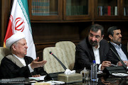 هاشمی و احمدی نژاد