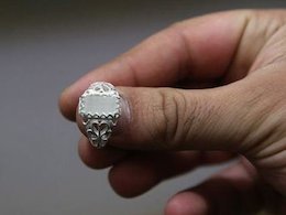 بازار عجیب و غریب انگشتر در ایران! ساخت انگشتر با نگین سنگ حرم مطهر امام حسین(ع)