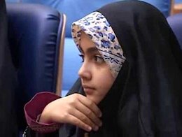 پدر اینجاست /ببین جاریست مثل عطر صبحدم در باد/ ببین جاریست یادش در سرود و پرچم ایران آرمیتا 43