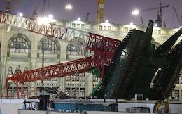 سقوط جرثقیل مسجدالحرام عمدی بود!+اسناد وتصاویر طوفان و سیل در مکه