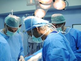 نبود نقشه راه و درمان تیمی بیماری سرطان در کشور جراحی پزشکی