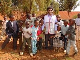 پزشکی که بانی ساخت کلینیک امام رضا(ع) در آفریقا شد  پزشک