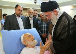 يار ثابت قدم امام (ره) و رهبری رهبر انقلاب بر بالین آیتالله خزعلی