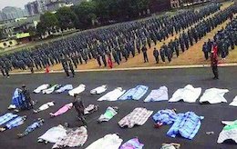 تنبیه عجیب دانشجویان به سبک چینی!+عکس  تنبیه دانشجویان