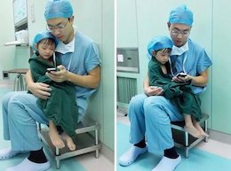 کار جالب پزشک قبل از جراحی یک کودک/عکس جراح مهربان